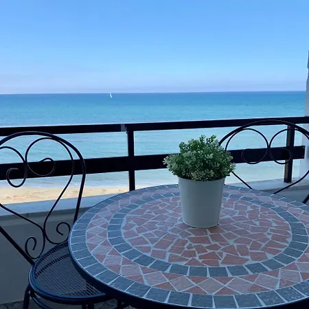 Zenobia Beach